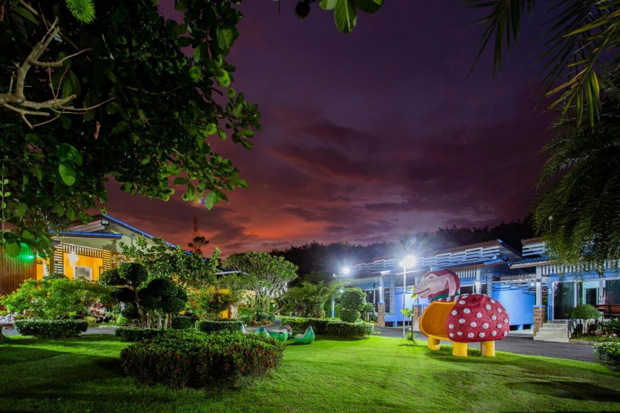 Baan Suan Mee Tang Hotel Chanthaburi Exterior foto