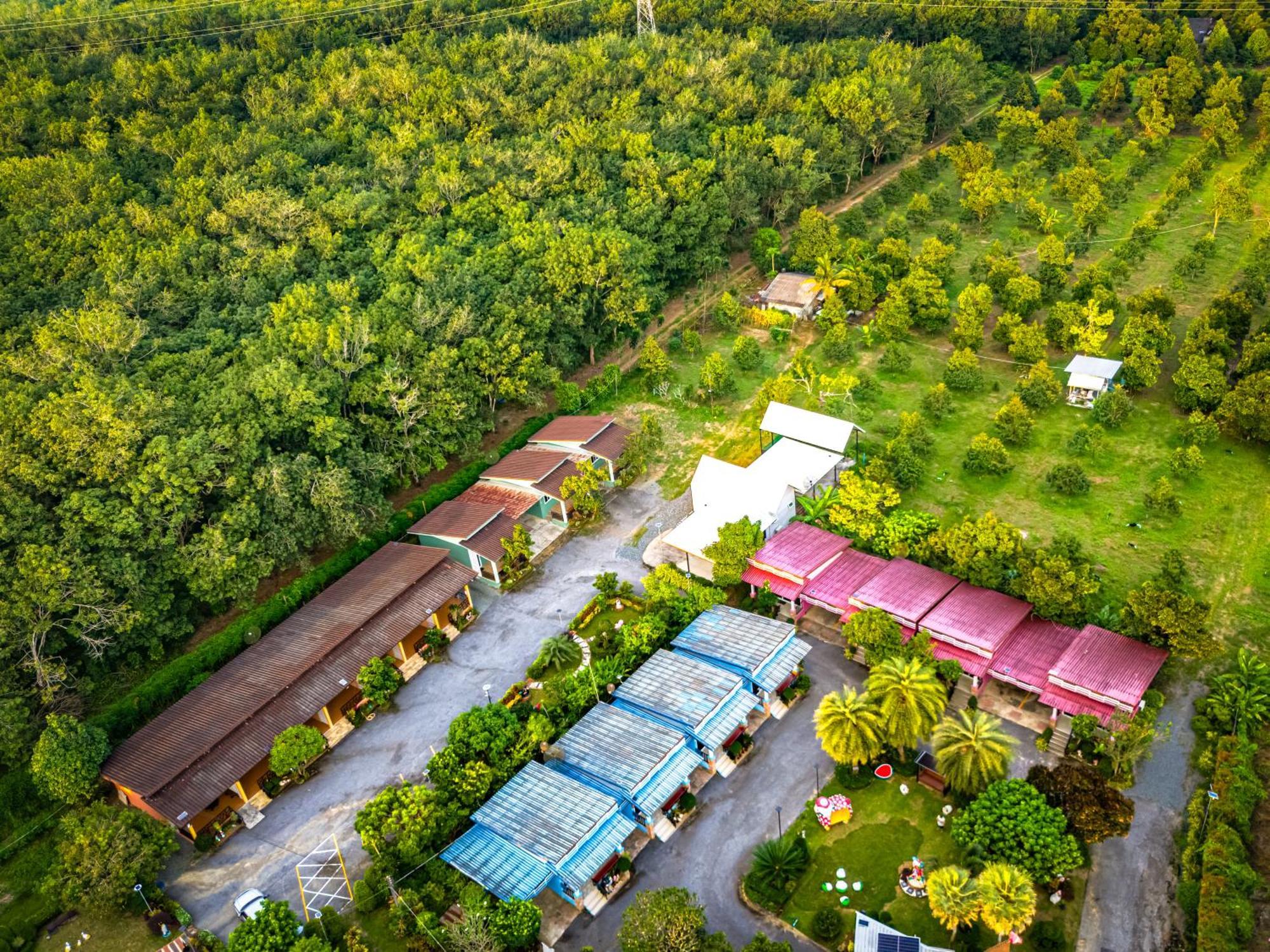 Baan Suan Mee Tang Hotel Chanthaburi Exterior foto